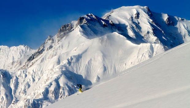 Skier on the slopes of Hakuba 47