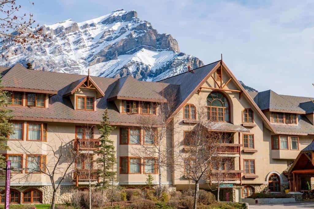 Banff Caribou Lodge & Spa - Banff Accommodation - MountainWatch Travel