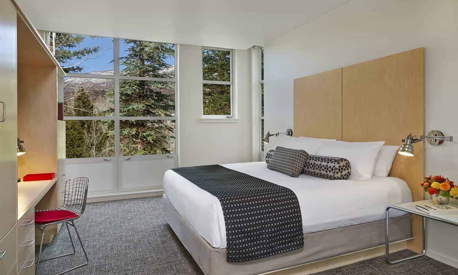 Aspen Meadows Resort - Aspen Snowmass Accommodation - MountainWatch Travel